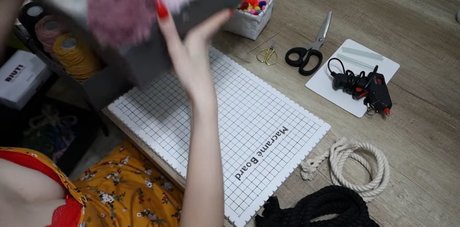 LittleBee pornostar freie bilder