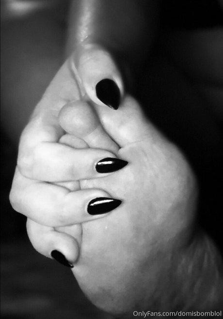 domisbomb perfekte erotische foto
