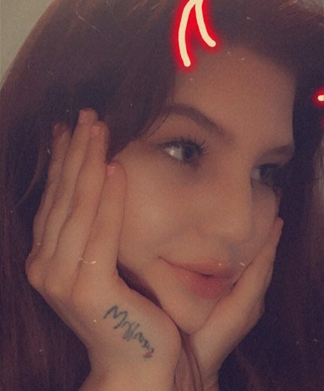 Miss Petunia heiße hübsche bilder