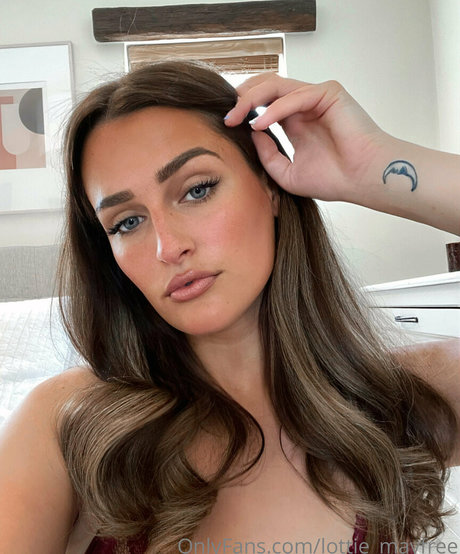 haarige ebenholz-onlyfans erwachsene schöne galerie