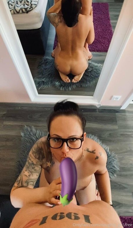 naughty girl free kunst galerie