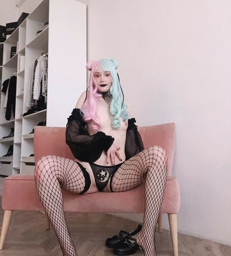 luna lovesword xxx pornografische bild