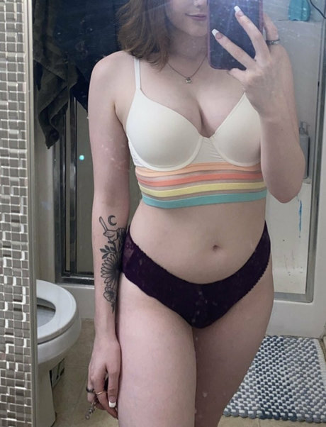 xoxokundaradoll nackt hübsche bilder