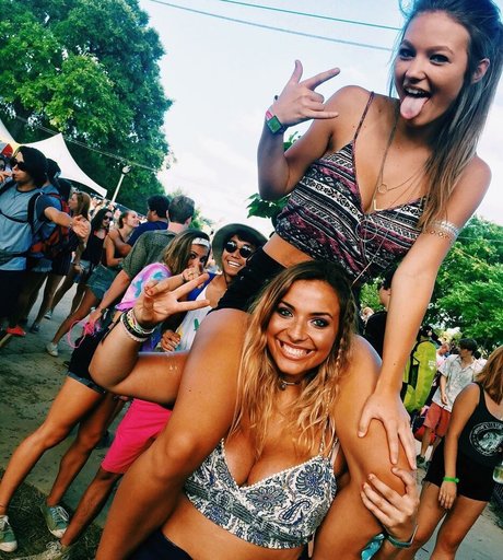 Emily E hd nackte galerien