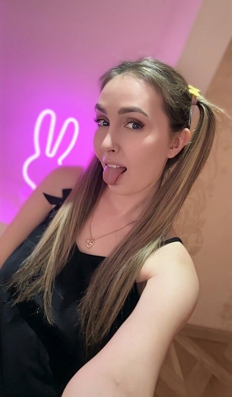 AlinaRai erwachsene nackten fotos