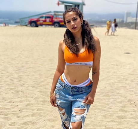 Simmi Singh porno schöne foto
