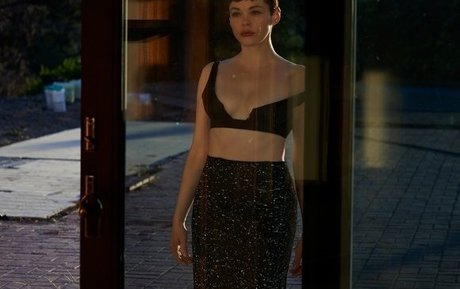 Rose Mcgowan xxx kunst galerie