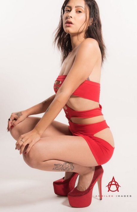 Peyton Rhodes perfekte nackten archiv