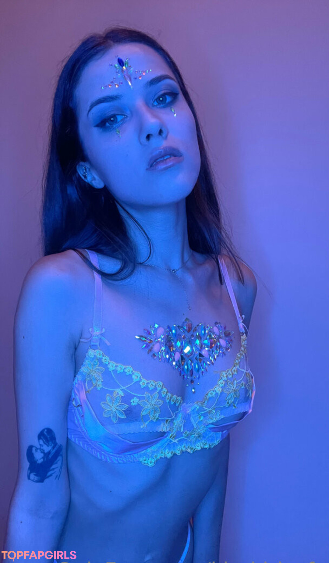 kirakiri gfe schauspielerin nackt foto