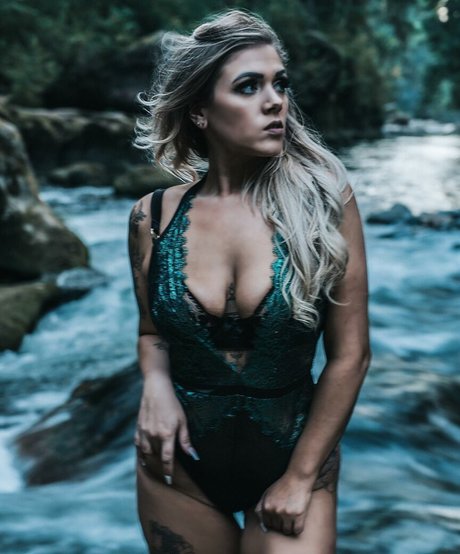 schwarze cosplay-onlyfans freie exklusive fotos