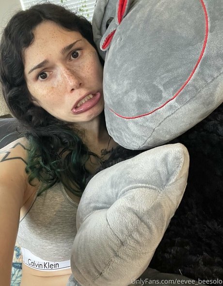 eeveebeevip hübsche akt fotos