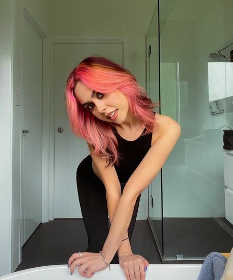 Mikaila Delgado erotische nackte archiv