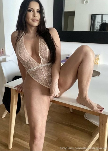 alexandraparker schauspielerin top bild