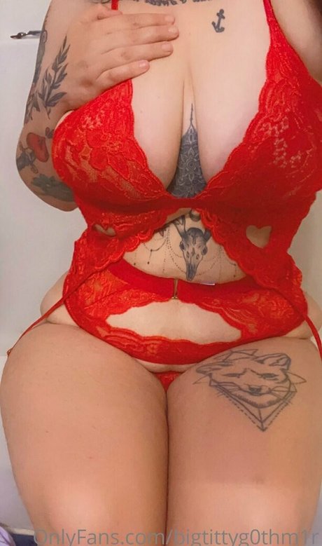 bigtittyg0thm1r hd xxx galerie
