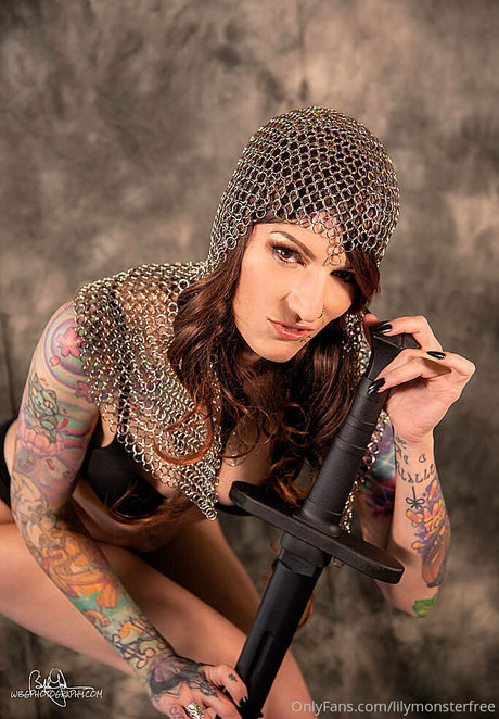 lilymonsterfree schauspielerin sex bild