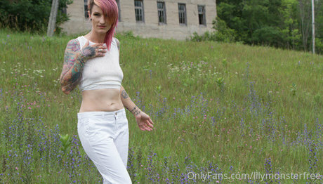 lilymonsterfree beste nackt bilder