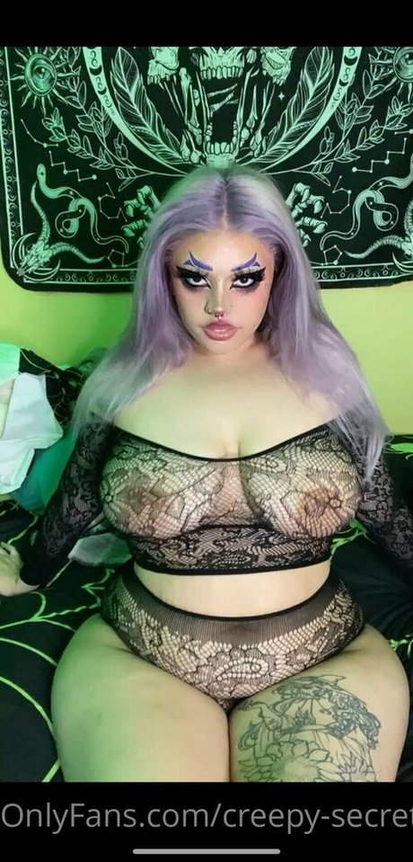 creepy secrets model erotische bild