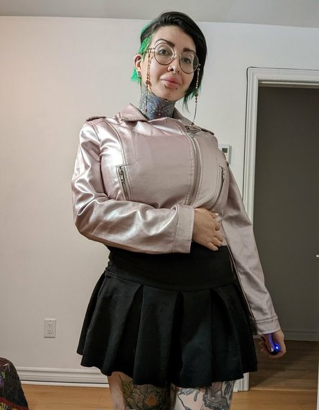 Ariane Saint Amour actriz caliente imagen