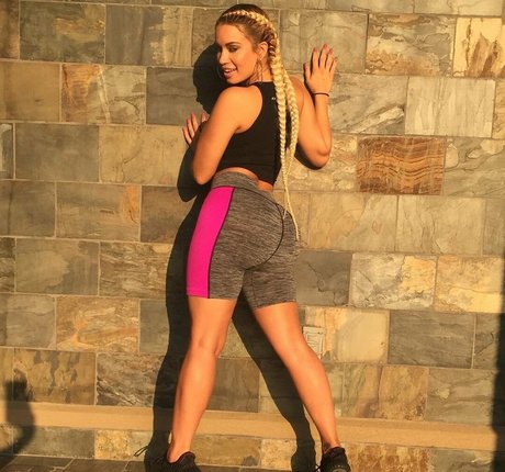 Jessica Kylie estrella porno atractiva archivo