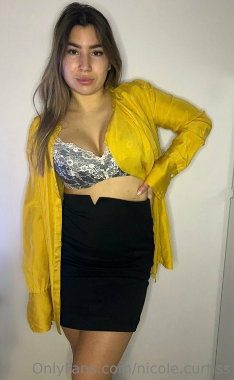 Nicole Curtiss estrella porno agradable galerías