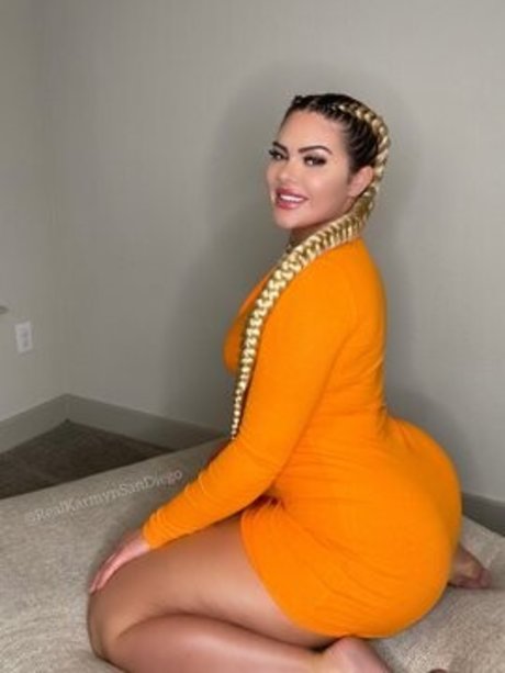 Karmyn Sandiego modelo sexual fotos