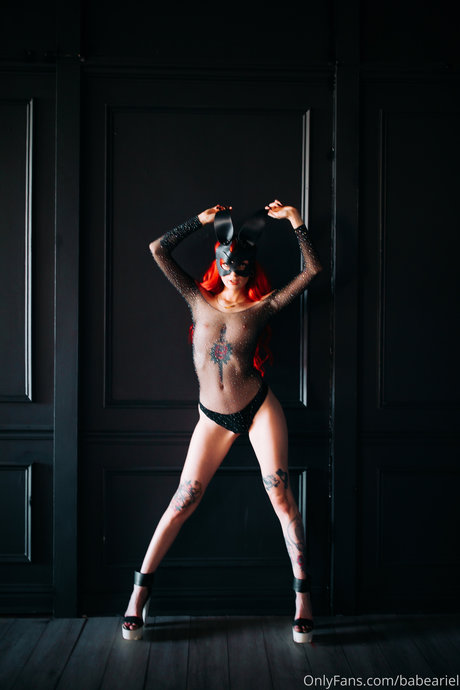 BabeAriel xxx estrella porno foto