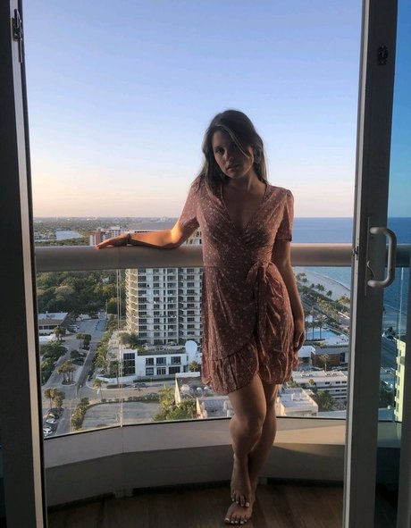 Sherri Chanel estrella de alta calidad galerías