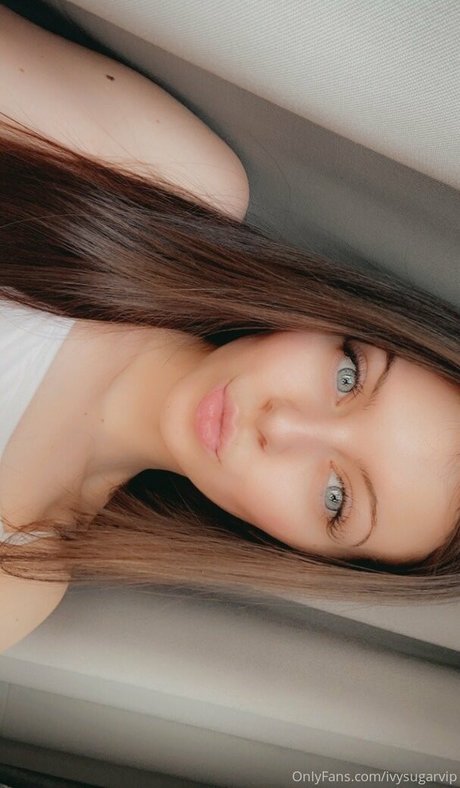 Ivy Sugar estrella porno desnuda fotos