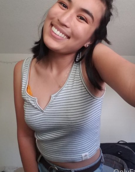 Ava Tran estrella pornografica imagen