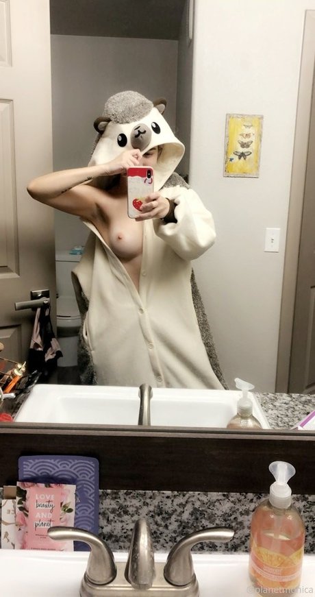 Planet Monica modelo caliente imágenes