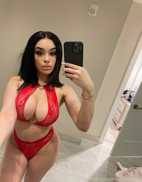 Mya Lashaun_ estrella hermosa foto