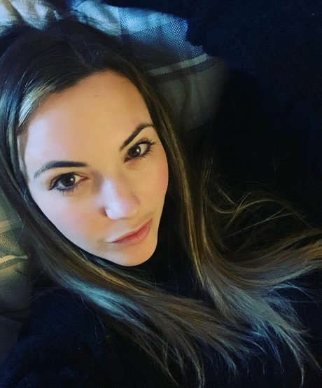 Sophia Knight hermosa modelo galerías