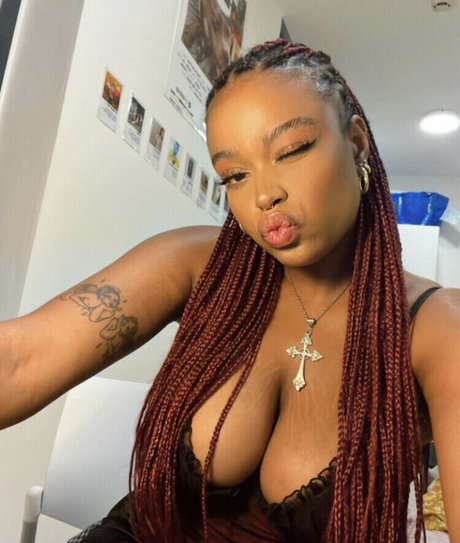 Hell0kittyevie modelo bonita imágenes