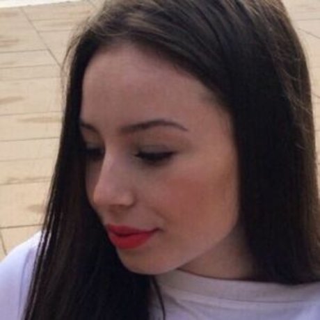 Bekescsabai Lanyok modelo imagen