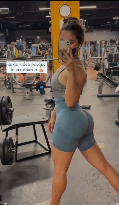 Sassi Z sexo modelo fotos