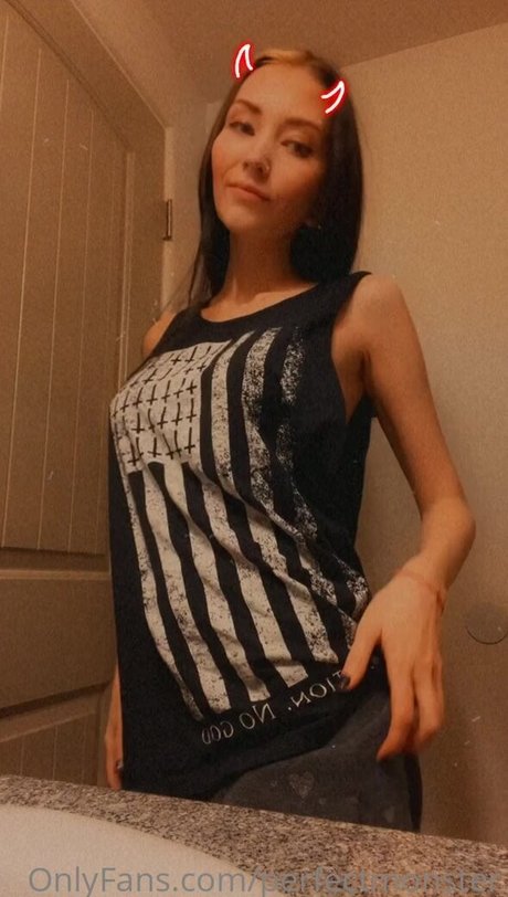 PerfectMonster estrella adulta archivo