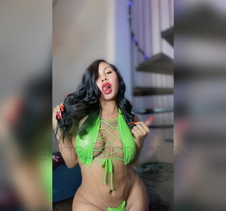 Ts Erin Monroe modelo sexy foto