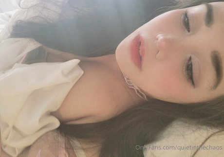 quietinthechaos actriz galerías