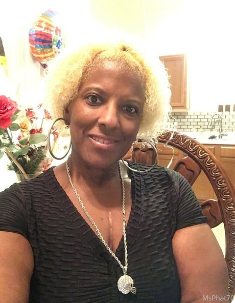 msphat70 buen modelo foto