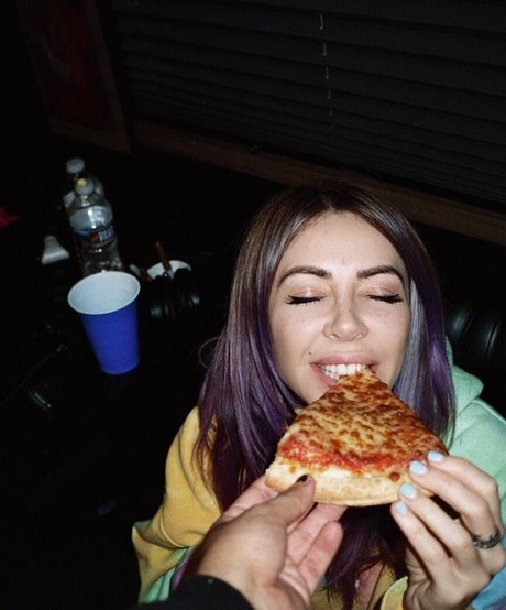 Alison Wonderland modelo de alta definición galería