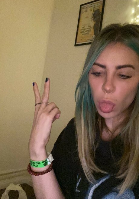 Alison Wonderland hermosa estrella archivo