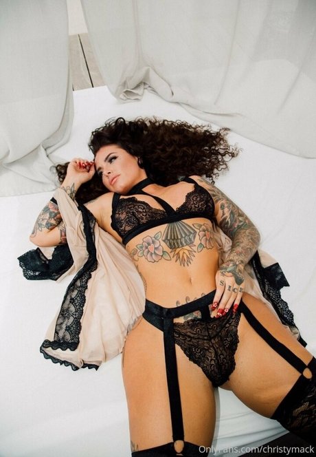 christymack actriz erótica foto