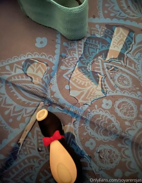 Are Rojas desnudos estrella galerías