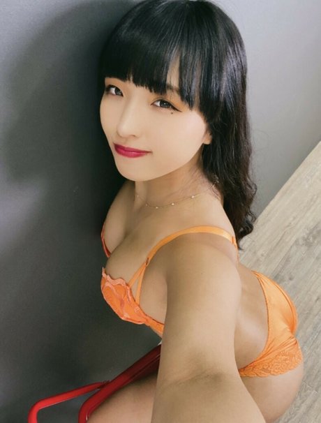 Azusa Igarashi estrella porno gratis foto