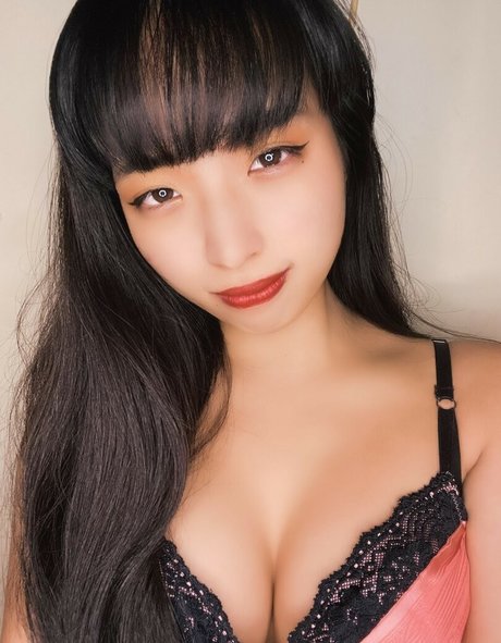 Azusa Igarashi hermosa estrella porno imágenes