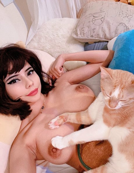 catgirl bonita estrella porno foto