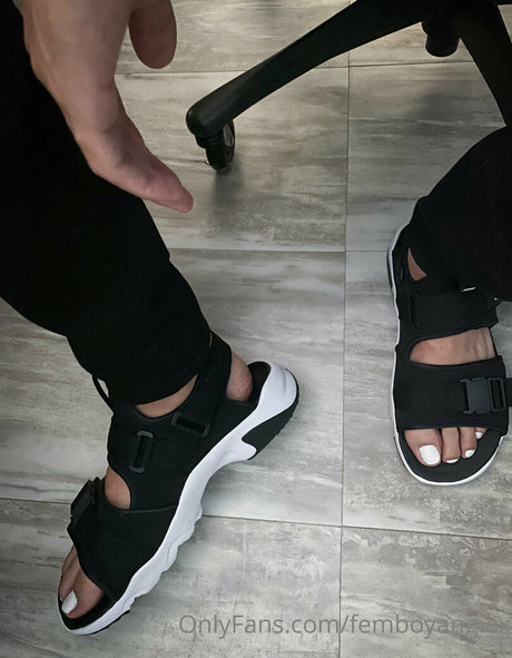 femboyangiesfeet mejor actriz imágenes