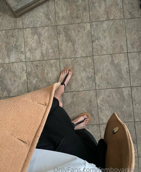 femboyangiesfeet hermosa modelo imagen