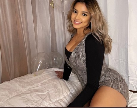 Leslie Sanchez sexo estrella porno imágenes