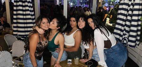 Leslie Sanchez estrella desnuda imagen